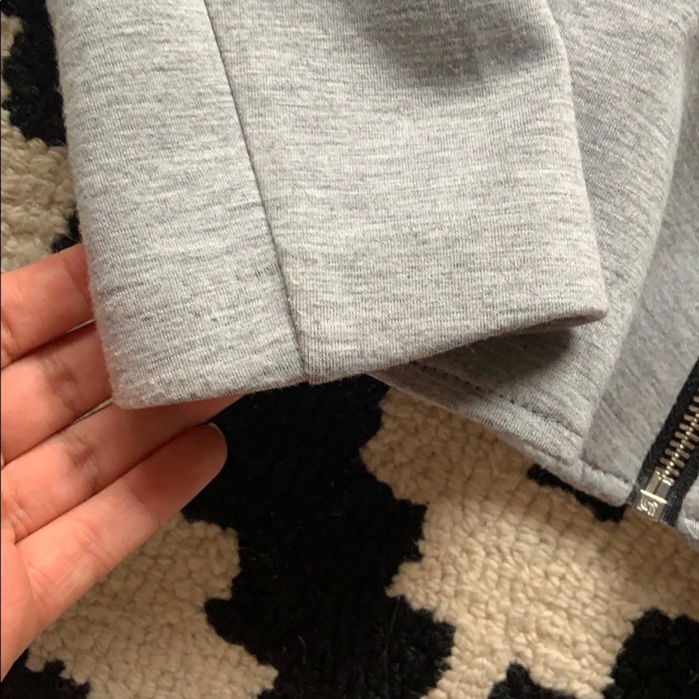 Peplum top - Picture 2 of 4